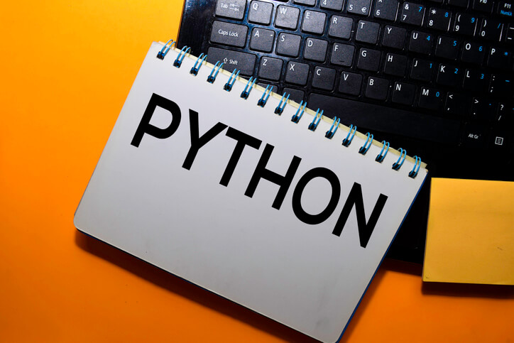AIエンジニアによる開発にPythonが選ばれている理由